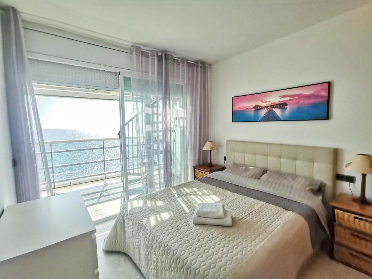 Seafront Apartment In Blanes Exteriör bild