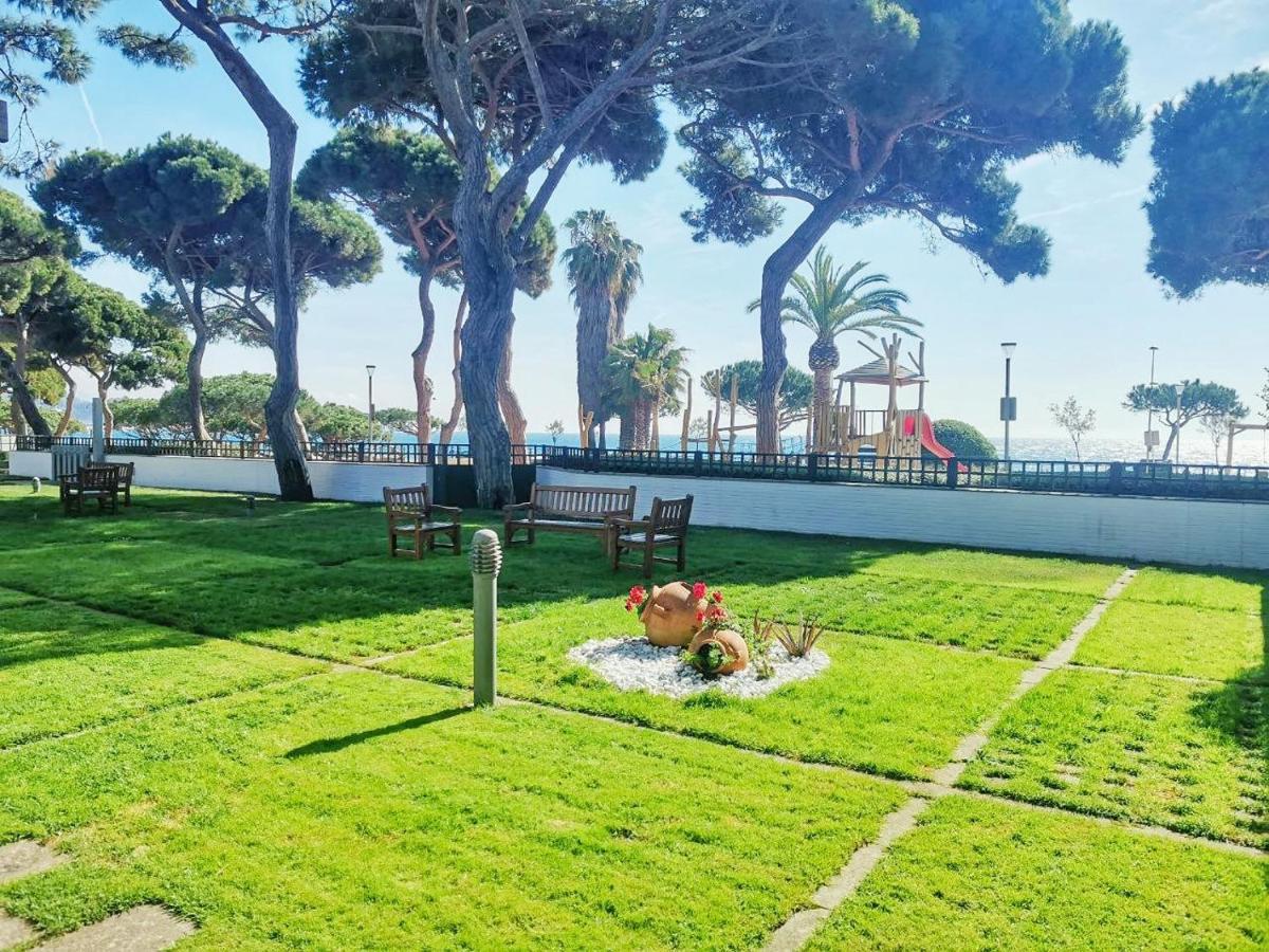 Seafront Apartment In Blanes Exteriör bild