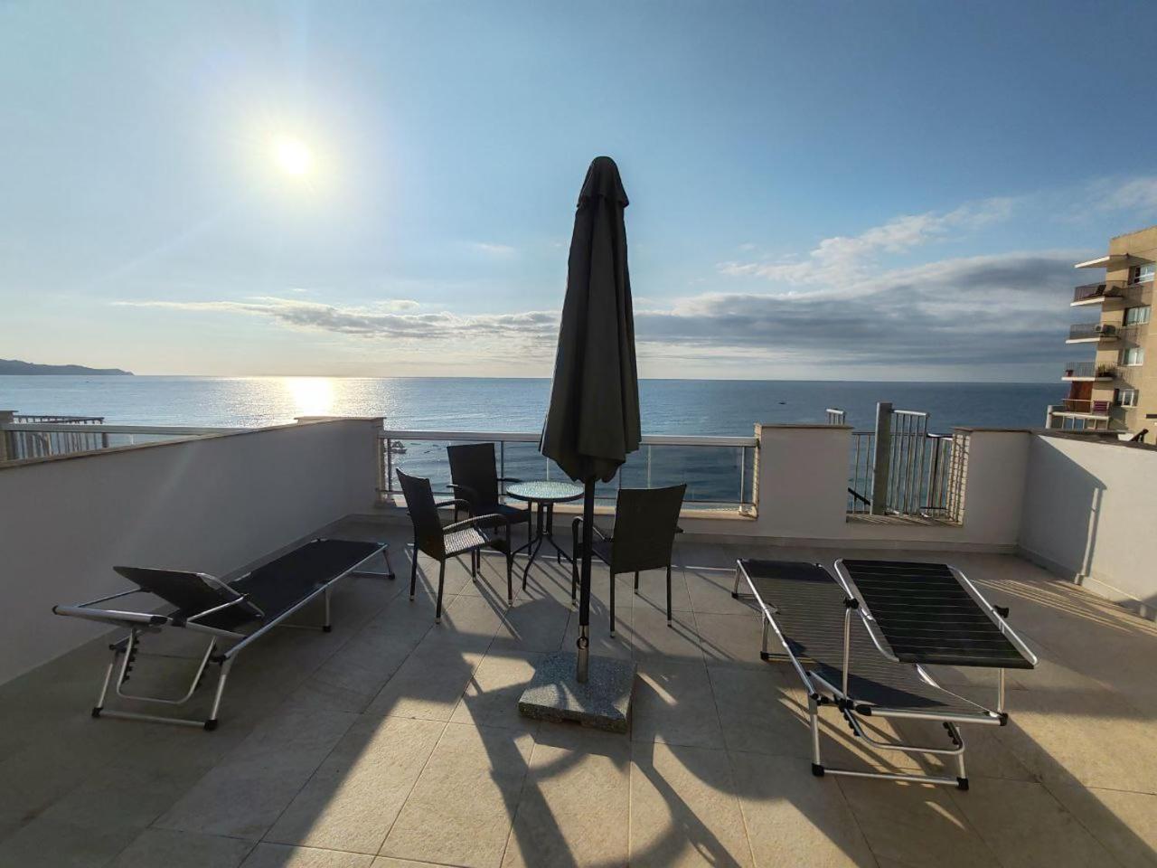 Seafront Apartment In Blanes Exteriör bild